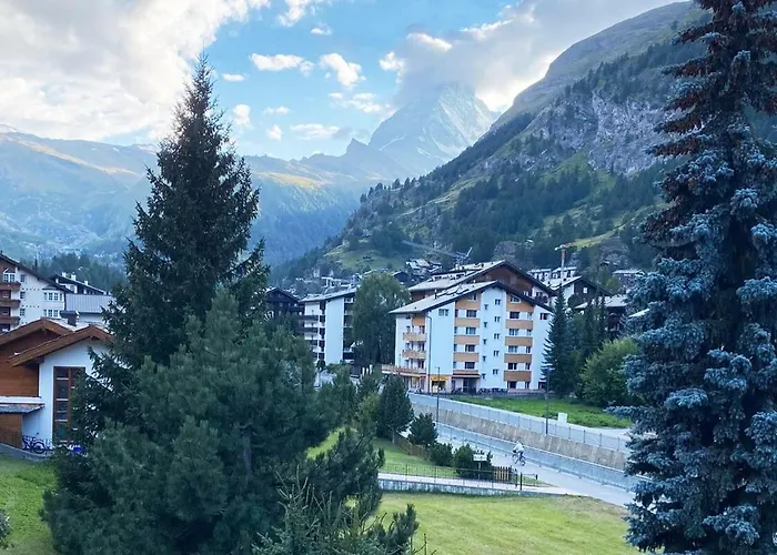 Creatini Mountain 아파트