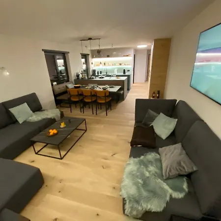 公寓 Creatini Mountain